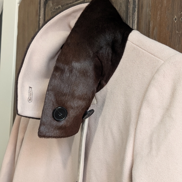Club Monaco Blush Women's Italian Wool Coat With Calf Hair Collar, Size Medium - Picture 12 of 16